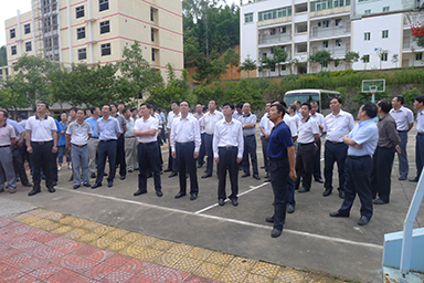 南平市市委書(shū)記裴金佳、市長(zhǎng)林寶金率市委市政府全部領(lǐng)導(dǎo)及各市縣主要領(lǐng)導(dǎo)一行蒞臨我公司視察指導(dǎo)